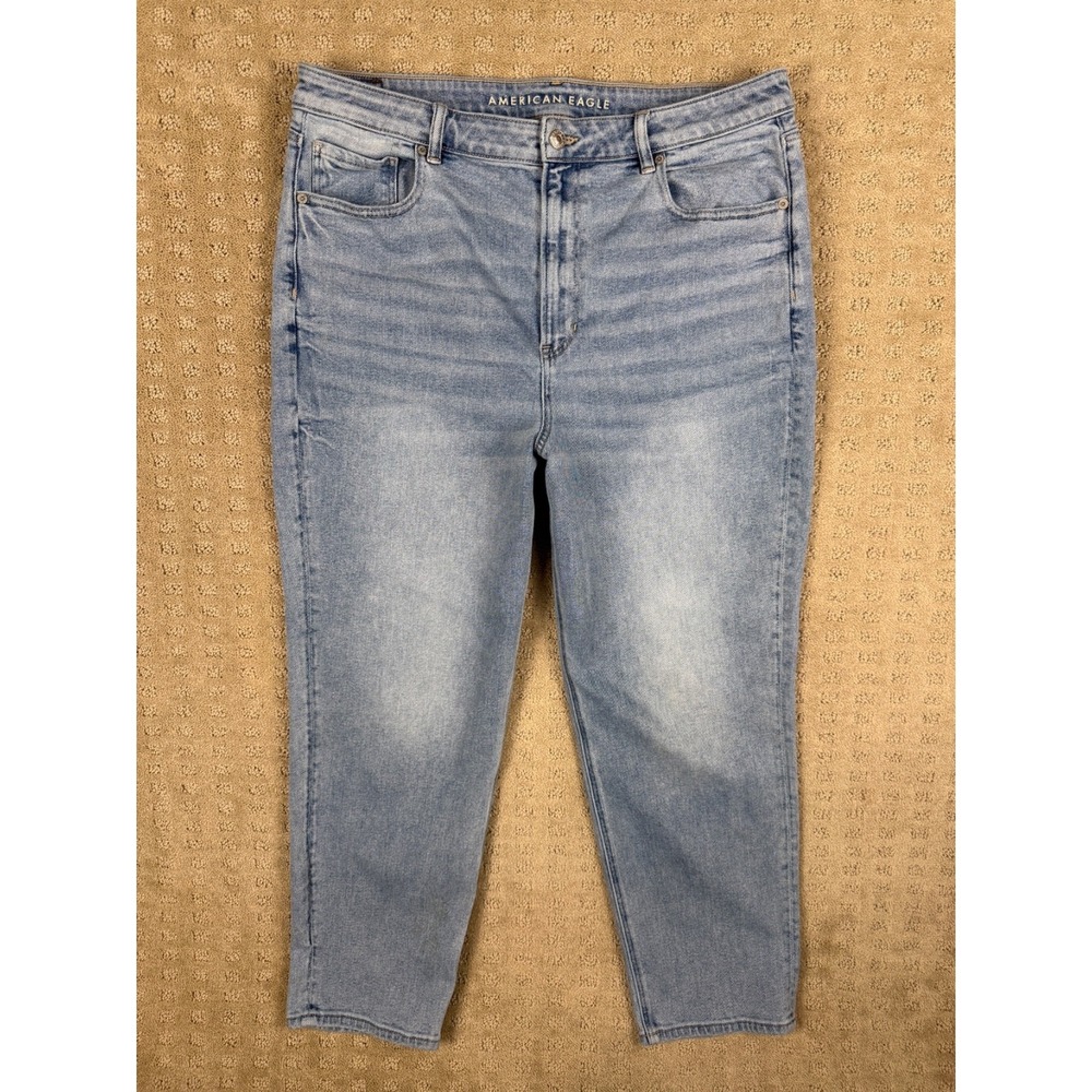 Woman's American Eagle size 18 34x26 Mom's Straight Medium Wash Blue Jeans #1230
